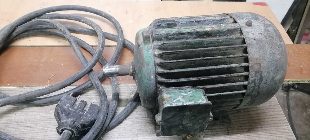 Ел. двигател  трифазен 1000об.мин. 1.5 кв