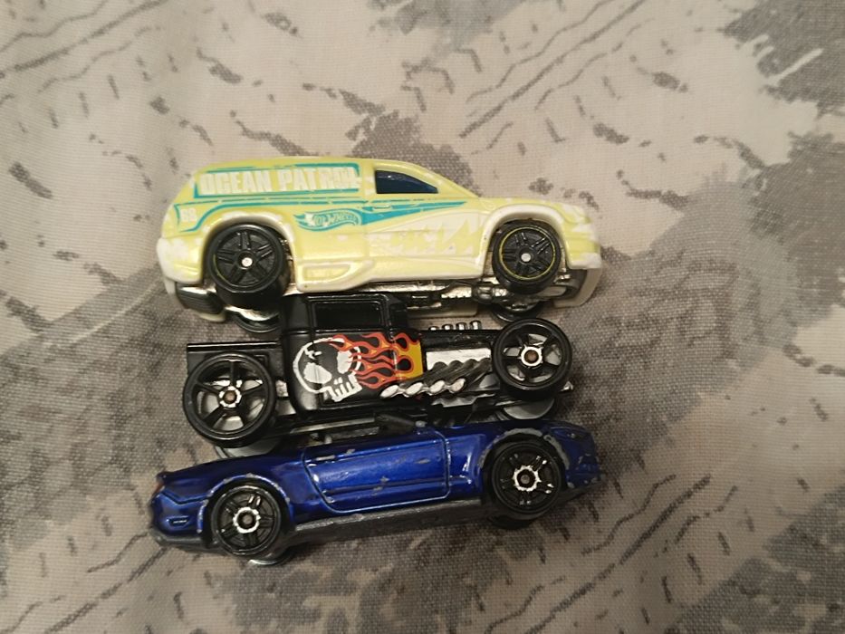 Машинки Hot Wheels
