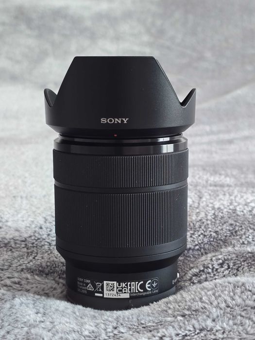 Обектив Sony FE 28-70 mm F3.5-5.6 OSS