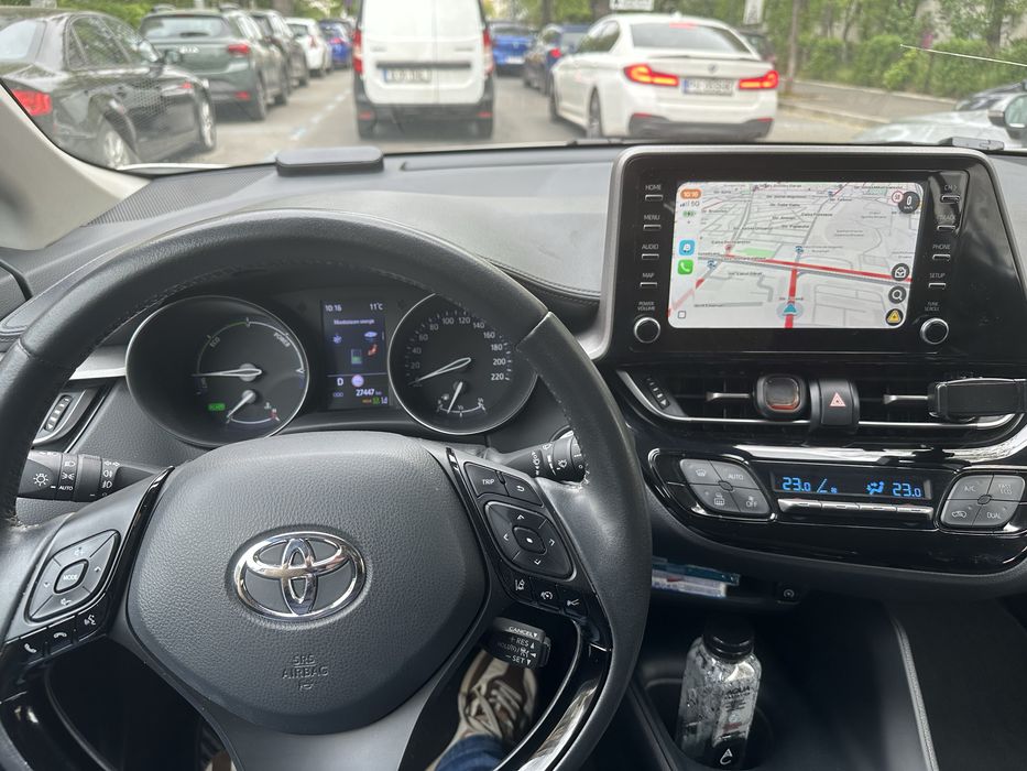 Toyota C-HR CHR hybrid hibrid 1.8
