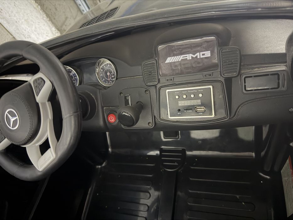 электромобиль детский Mercedes GLS 63
