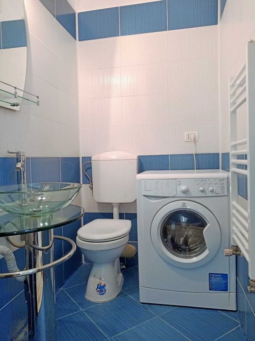 Chirie Apartament foarte frumos cu loc de parcare, bloc Urbana Arad