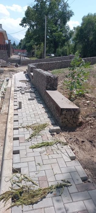 Клумбы Вазоны Скамейки