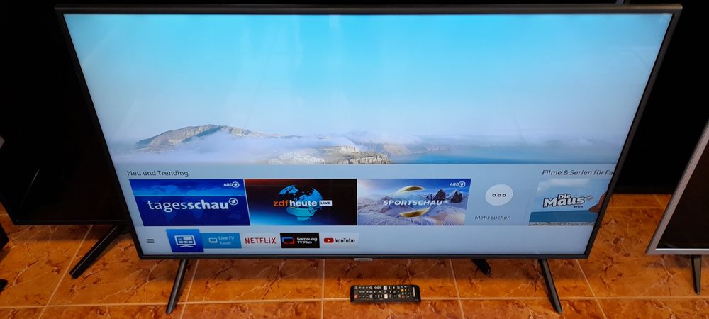 Samsung UE49NU7179 125 cm 49 Inch 4K UHD Smart TV