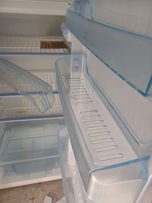 Vand 2 buc frigider Arctic