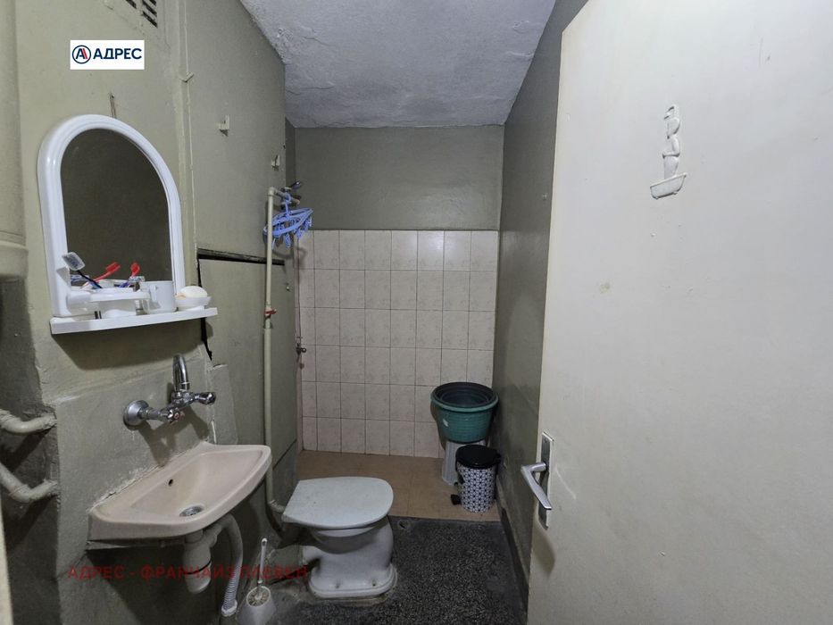 Продава се Двустаен апартамент в Плевен, Сторгозия - 62 кв.м за 617 €/кв.м - Снимка #7