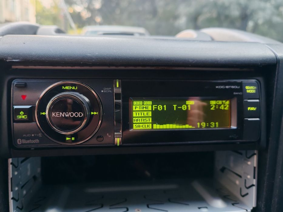 Авторадио Kenwood KDC-BT60U