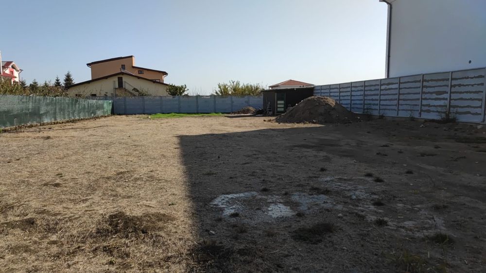 Teren intravilan 1007m²