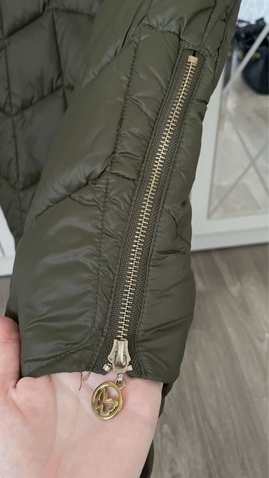 Продам куртку осень , весна