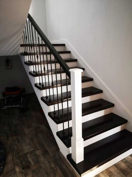 Trepte, scări din lemn masiv