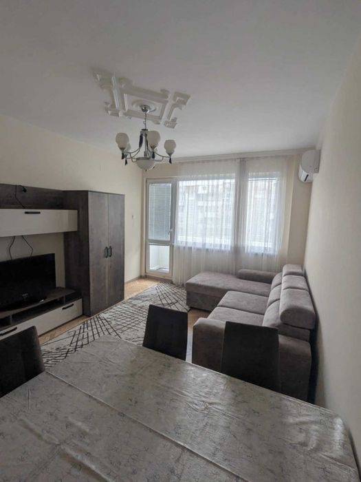 Дава се под наем Тристаен апартамент в Варна, Окръжна болница - 78 кв.м за 598.23 € - Снимка #1