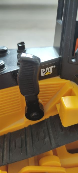 CAT Верижен булдозер трактор със  звук и движение.