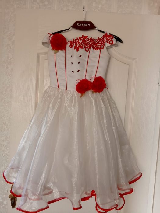 Платья нарядные на девочку