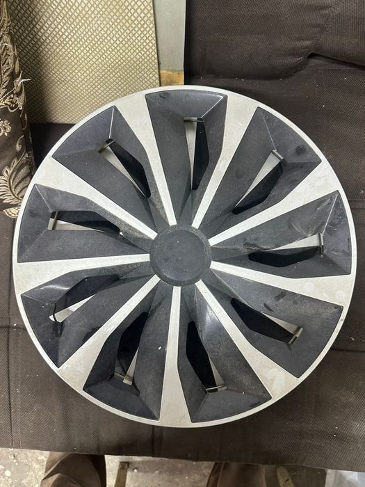 Продам зимнию шину