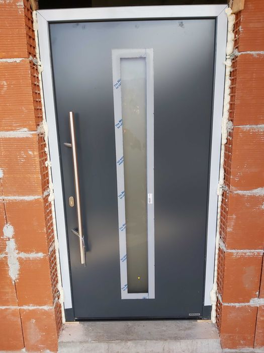 Немски входни врати Хьорман Thermo65 с остъкление