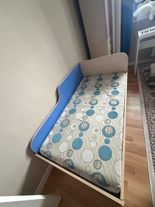 Продаи детскую кровать