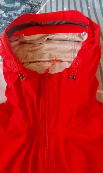 Geaca Dama Montain Hard Wear marimea S/P