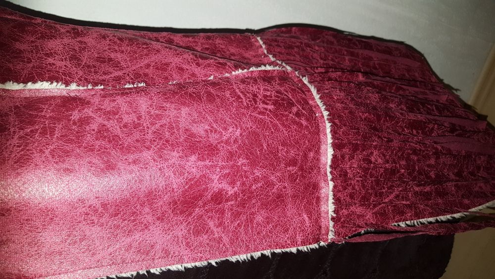 Vestă lungă blană artificială stil cojoc cu franjuri