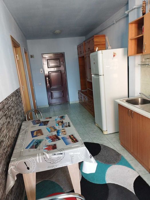 Apartament o cameră de închiriat în Florești