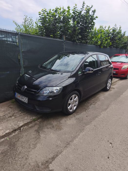 Vând Golf 5 plus