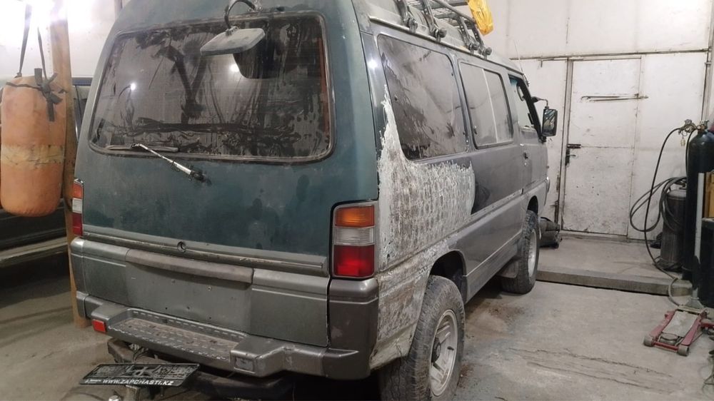 Делика квадрат запчасти