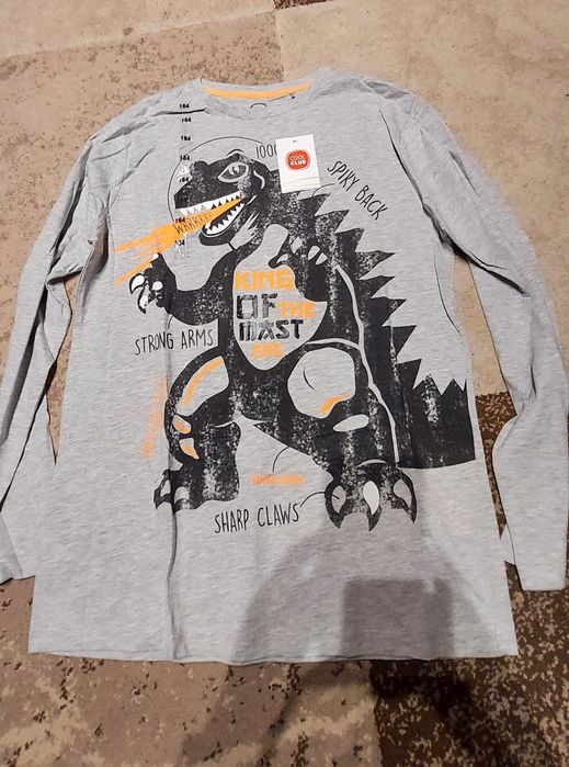 Tricouri noi, cu eticheta pt 146-152 cm, 10-12 ani