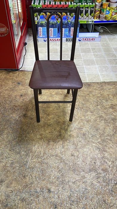 Продам стулья коричневые