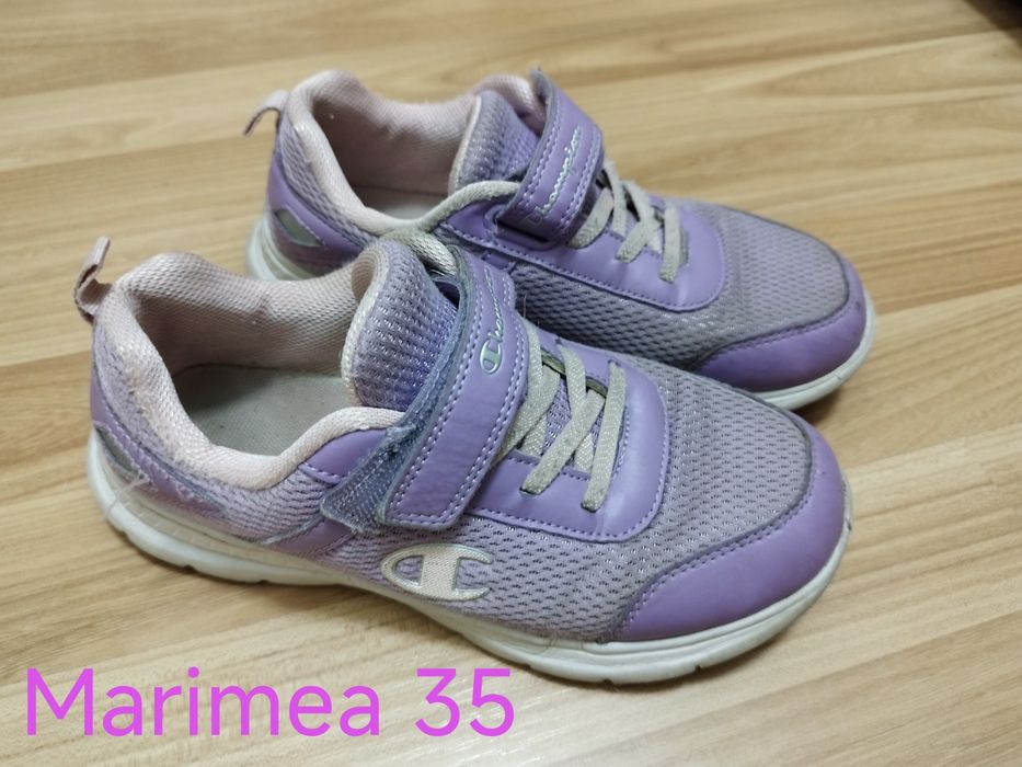 Balerini  , adidasi Nike Adidas  ,  ghete fotbal 32 33 34 35 38