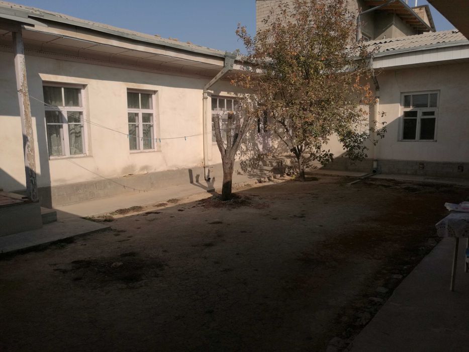 Эски шаҳарда ховли сотилади/продается частный дом