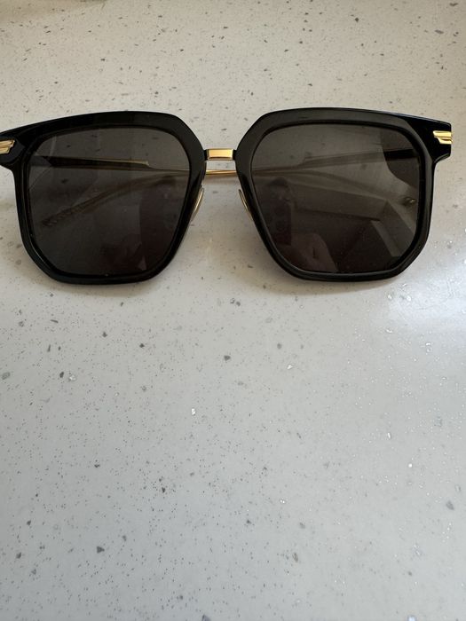 Оригинални дамски слънчеви очила BOTTEGA VENETA BV1083SA-001