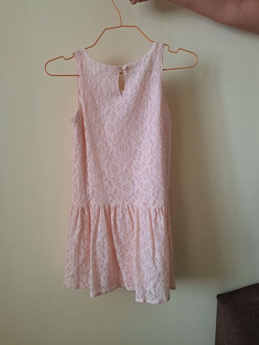 H&M дантелена рокля