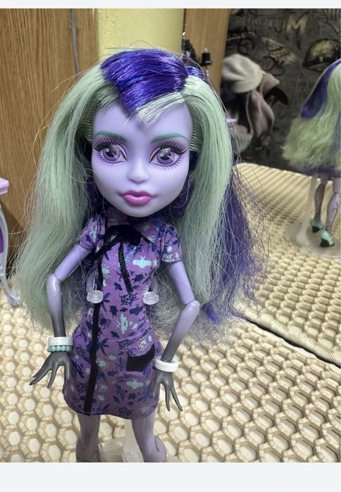 Продам куклу монстр хай!