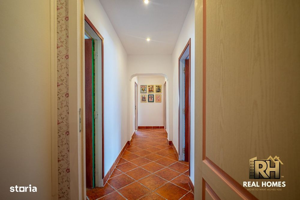 Apartament 5 camere 178 mp Furnica Sinaia vedere munte PRET 228000 EUR