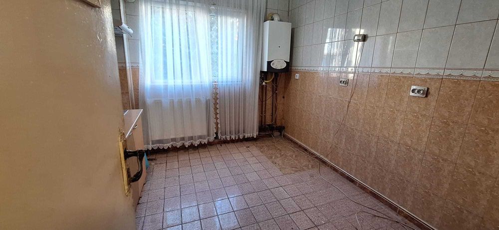 Vanzare apartament generos 2 camere, Targoviste