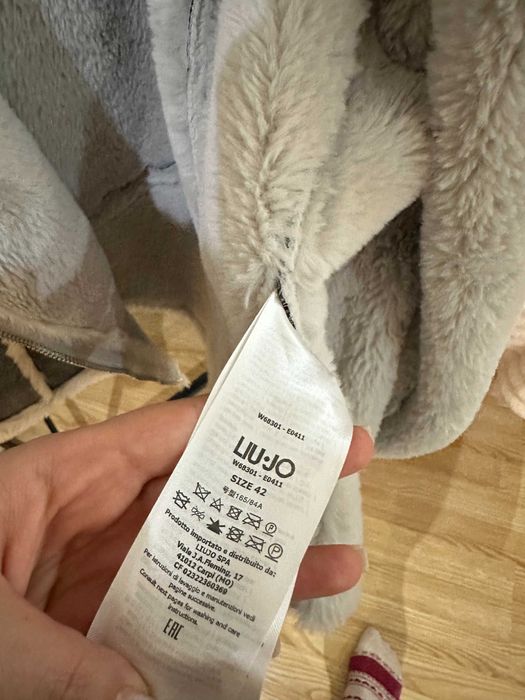 LIU JO geaca pufoasa