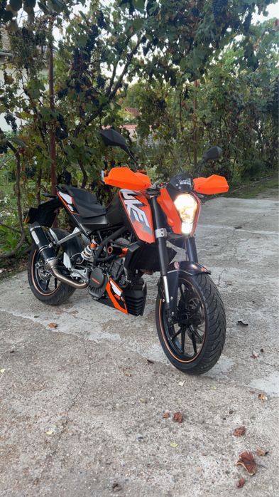 Vand ktm duke 125 (nu rc,yzf,mt,ninja,rs,cbr,gsx,wx)