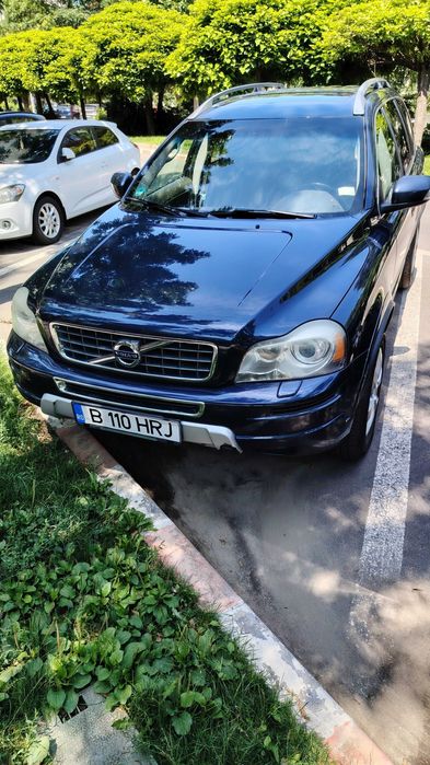 Vand Volvo XC90, 2013, 2.4 TDI, 7 locuri- starea tehnica excelentă.