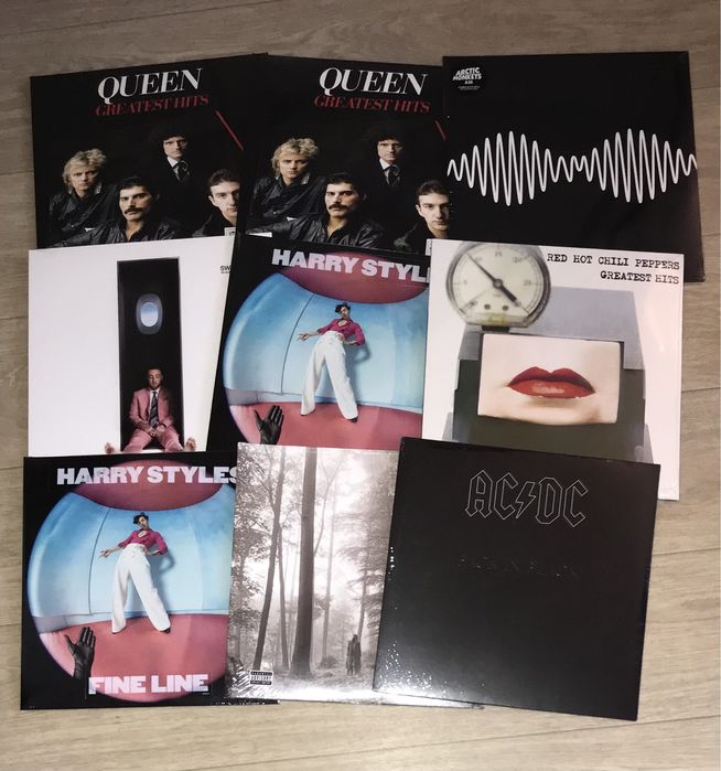 Виниловые пластинки в ассортименте