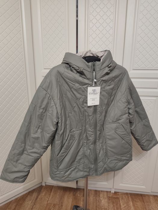 Продам куртку весеннюю