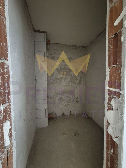 Продава се Тристаен апартамент в Бургас, Меден рудник - зона Д - 129 кв.м за 560 €/кв.м - Снимка #11