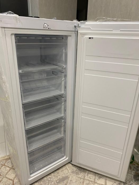 Морозильник новый