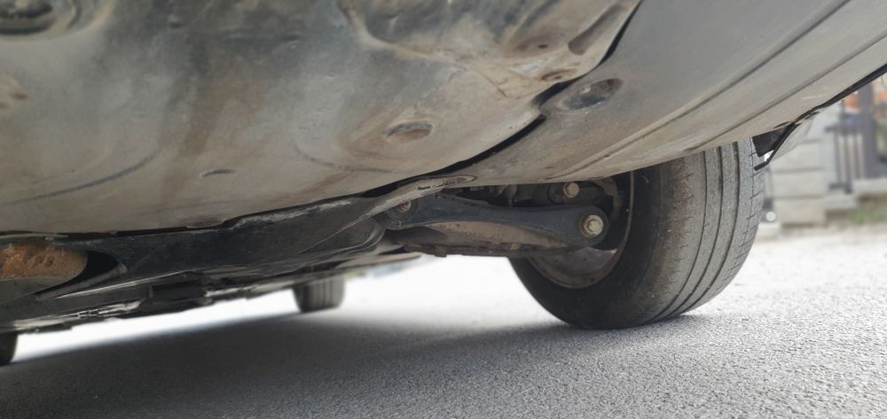 Преден капак за ауди а4 б6 фарове  броня  audi a4 b6 1.9 tdi на части