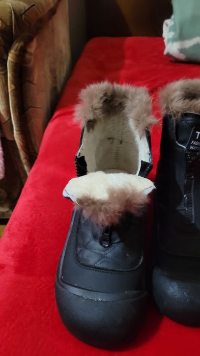 Vand cizme de zăpadă noi mărimea 40
