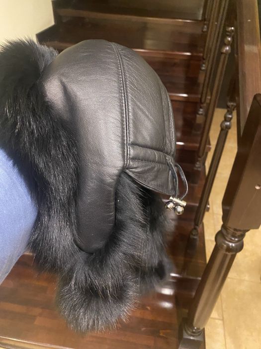 Vind caciula dama , blana naturala neagra