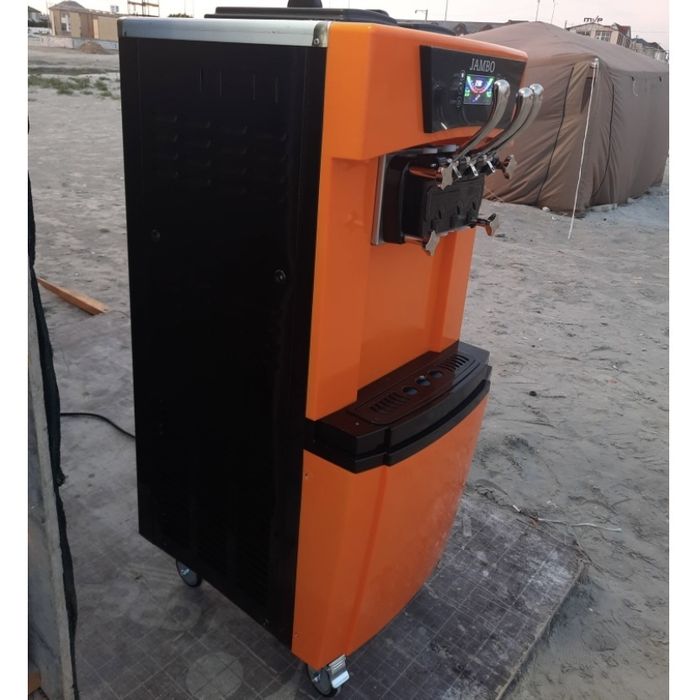 Продам мороженный аппарат