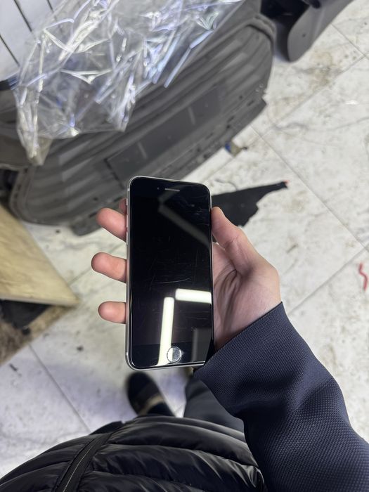 Iphone SE 2020 айфон SE 128