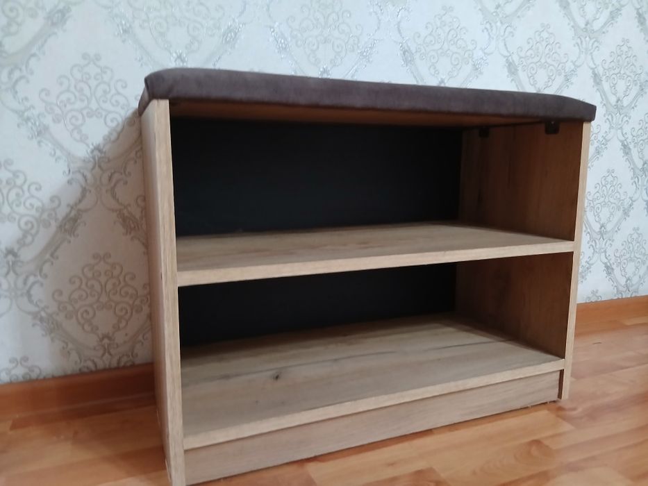 Продам обувница новый