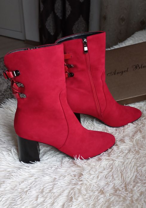 Cizme elegante cu toc de 7 cm