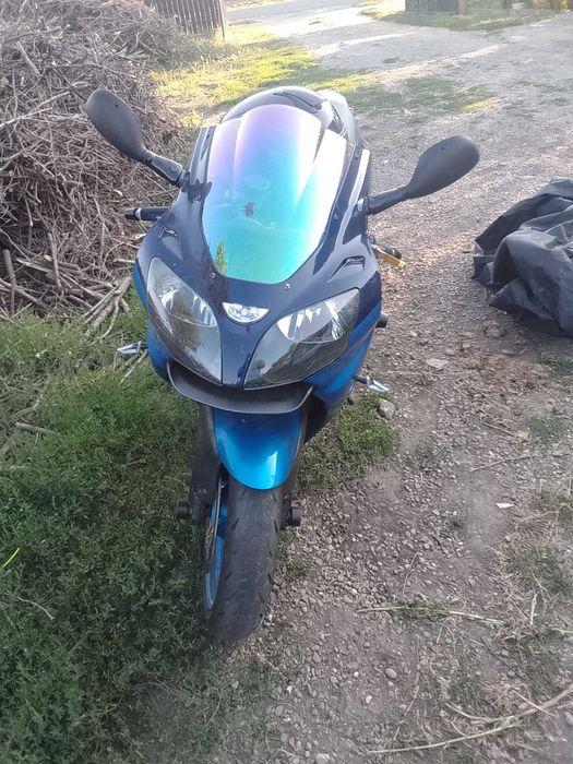 Kawasaki ninja an 2002 zx6r