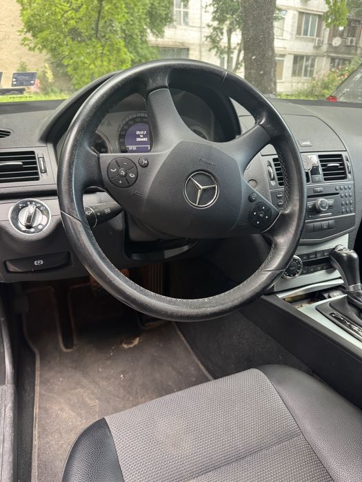 Mecedes C220 170к.с